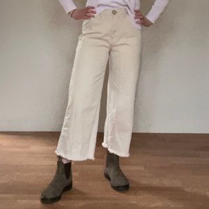 Time And Tru Cream Wide Leg Jeans // Stretchy & Comfortable Size 10